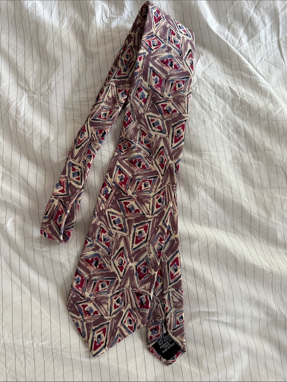 Vintage HUGO BOSS Made in Italy 100% Silk Abstract Geometric Diamond Tie